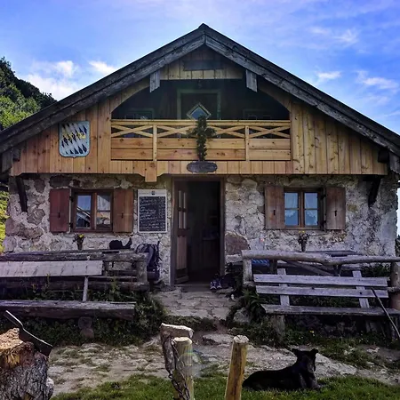 In Aschau By Zillertal Alps, Cleaning Included アパート *